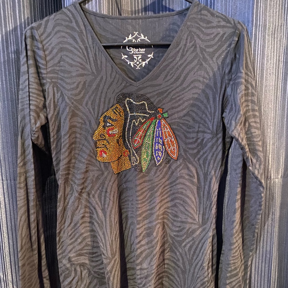 G3 for Her by Alyssa Milano- Black Zebra burnout Chicago Blackhawk‎ Shirt-Medium